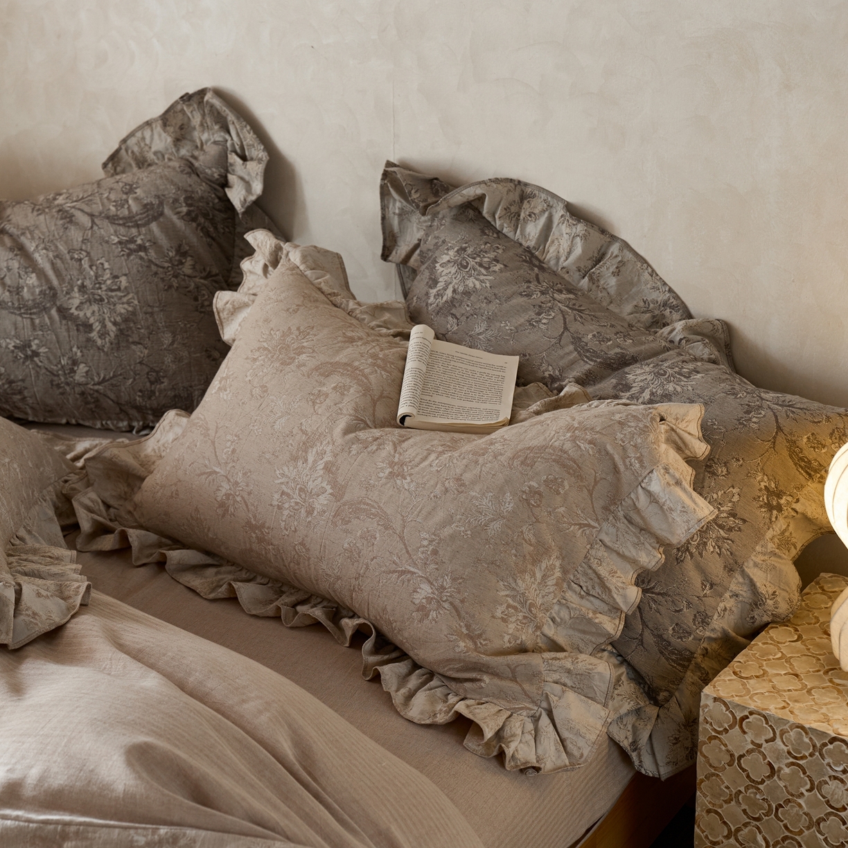 91家纺网 家纺一手货源 找家纺 安莱生活2025新款棉麻高端系列四件套 莫奈花园-麻本