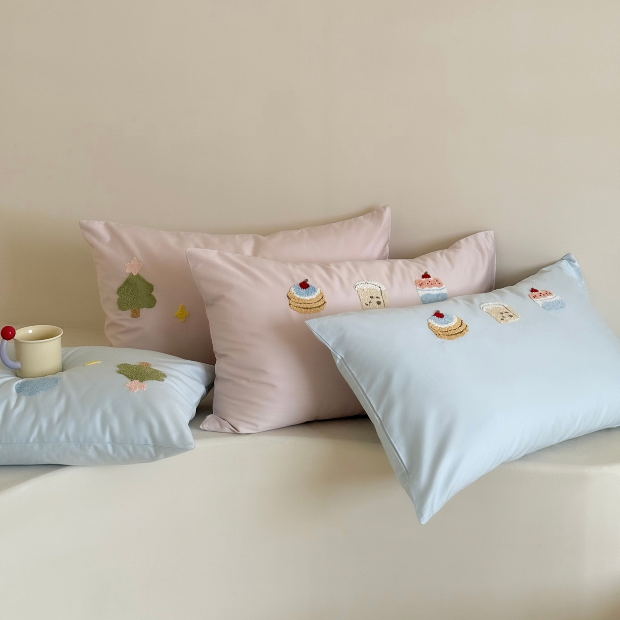 91家纺网 家纺一手货源 找家纺 鹿班家居 2025新款100S长绒棉纯棉毛巾绣单品枕套 枕套单件-彩虹蛋糕&幸运树（标准会员-2元） 组合图仅供展示不可下单