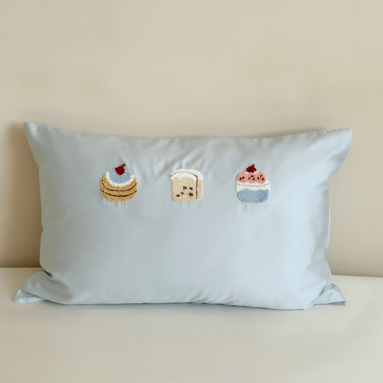 鹿班家居 2025新款100S长绒棉纯棉毛巾绣单品枕套 枕套单件-彩虹蛋糕&幸运树（标准会员-2元） 彩虹蛋糕-蓝色