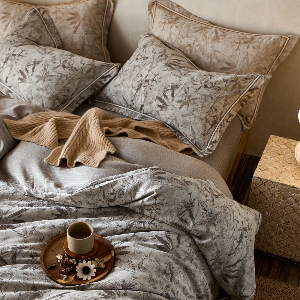 91家纺网 家纺一手货源 找家纺 安莱生活2025新款棉麻高端系列四件套 俏江南-深灰