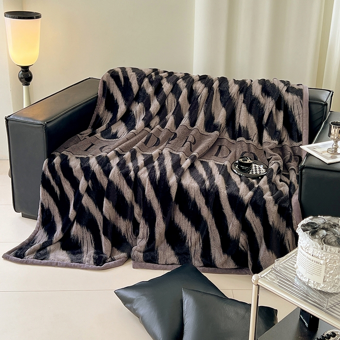 91家纺网 家纺一手货源 找家纺 （总）锦润家纺 2025新款高克重多功能兔毛绒包边毛毯毯子