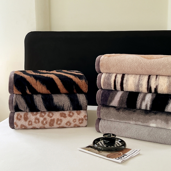 91家纺网 家纺一手货源 找家纺 锦润家纺 2025新款高克重多功能兔毛绒包边毛毯毯子 组合图仅供展示不可下单