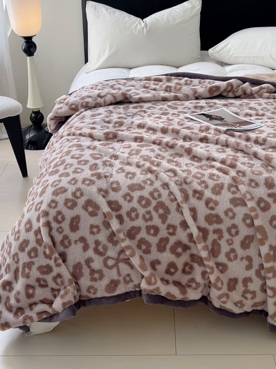 91家纺网 家纺一手货源 找家纺 锦润家纺 2025新款高克重多功能兔毛绒包边毛毯毯子 古朴虎纹