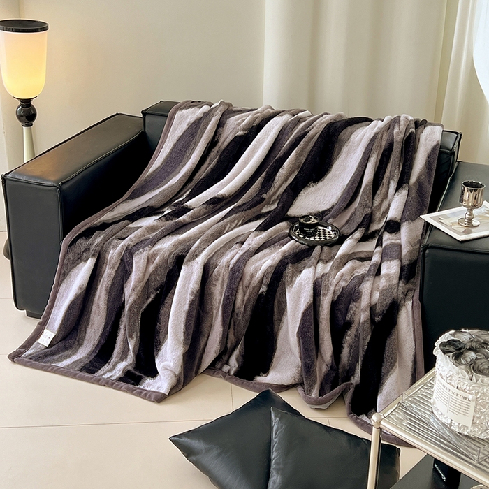 锦润家纺 2025新款高克重多功能兔毛绒包边毛毯毯子 灰斑马纹