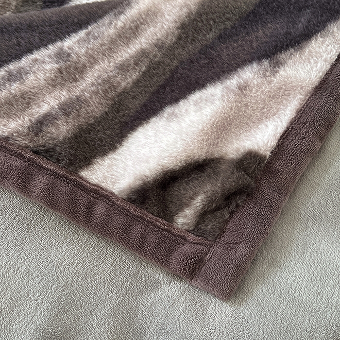 91家纺网 家纺一手货源 找家纺 锦润家纺 2025新款高克重多功能兔毛绒包边毛毯毯子 灰斑马纹