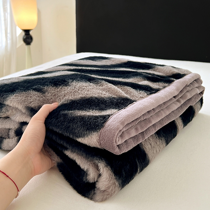 91家纺网 家纺一手货源 找家纺 锦润家纺 2025新款高克重多功能兔毛绒包边毛毯毯子 卡萨