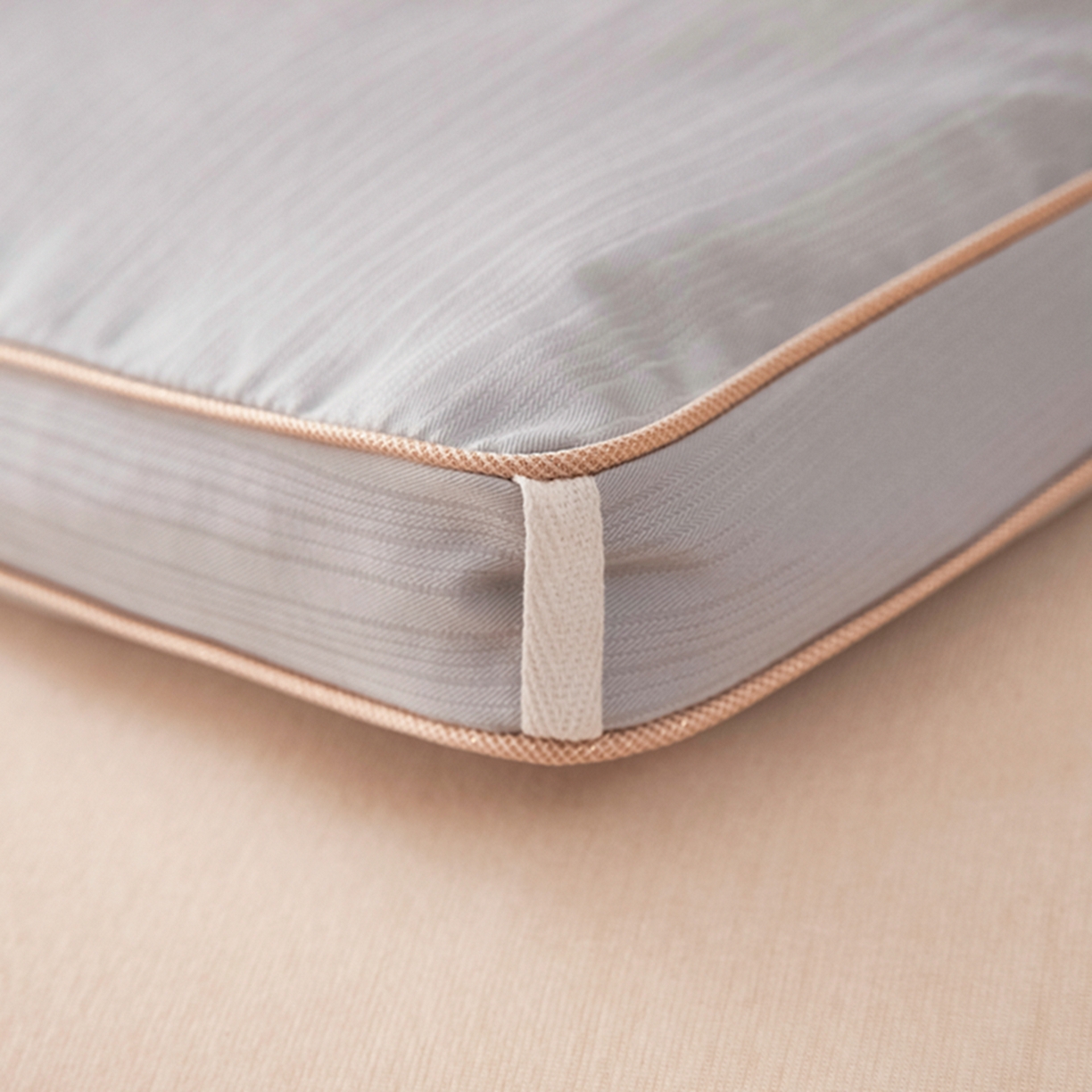 91家纺网 家纺一手货源 找家纺 晚悠家纺 2025新款A类提花云感睡眠立体大豆被子被芯 米灰