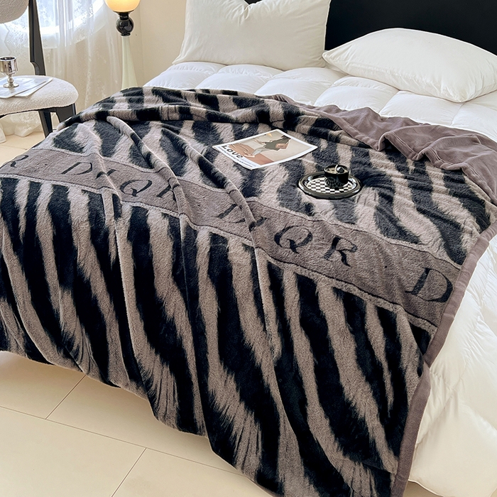 91家纺网 家纺一手货源 找家纺 锦润家纺 2025新款高克重多功能兔毛绒包边毛毯毯子 卡萨