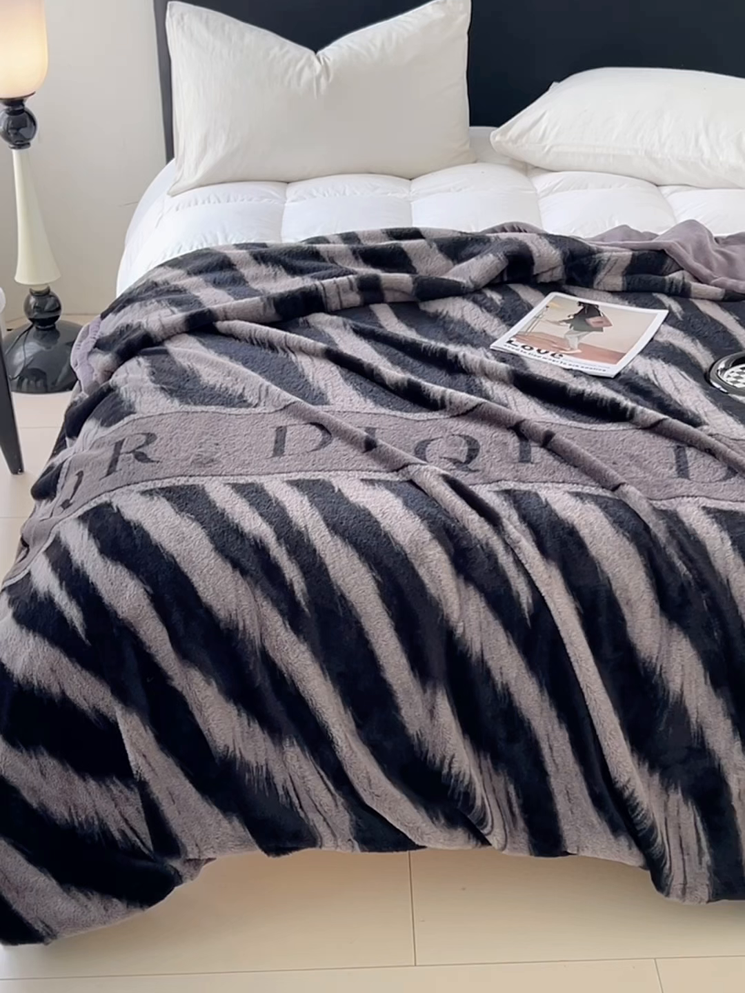 91家纺网 家纺一手货源 找家纺 锦润家纺 2025新款高克重多功能兔毛绒包边毛毯毯子 卡萨