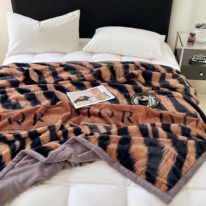 91家纺网 家纺一手货源 找家纺 锦润家纺 2025新款高克重多功能兔毛绒包边毛毯毯子 美拉德豹纹