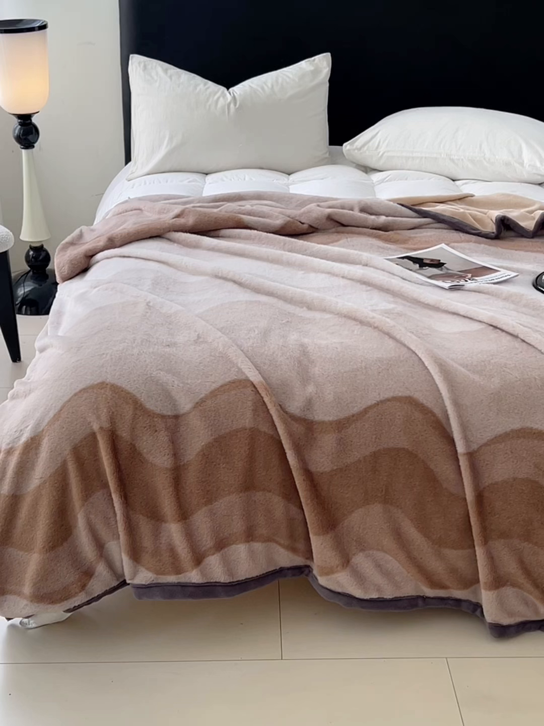 91家纺网 家纺一手货源 找家纺 锦润家纺 2025新款高克重多功能兔毛绒包边毛毯毯子 瑞格利亚-咖