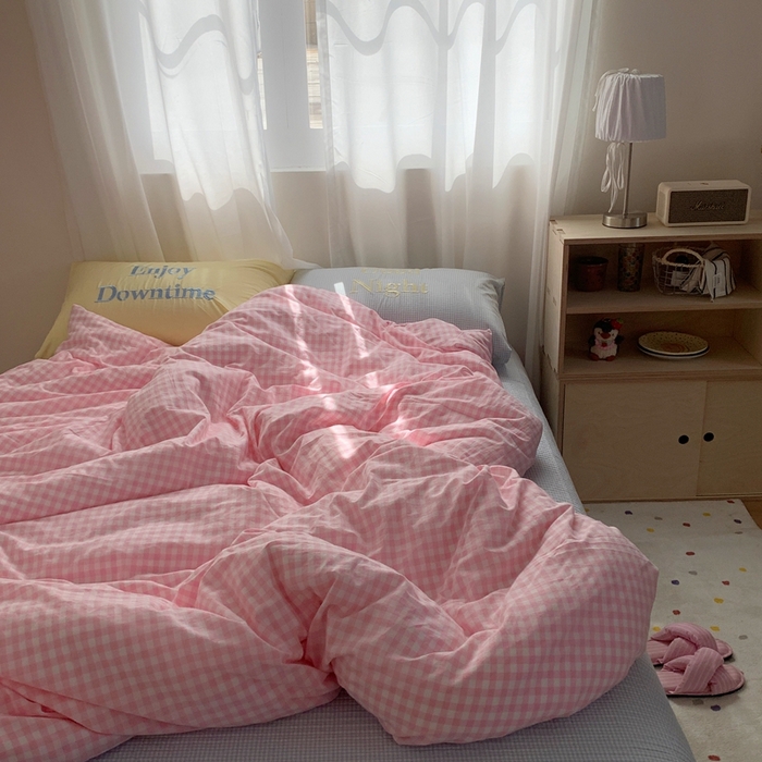 91家纺网 家纺一手货源 找家纺 秘密基地 2025新款韩系ins风混搭全棉纯棉水洗棉床盖四件套 奶油粉格