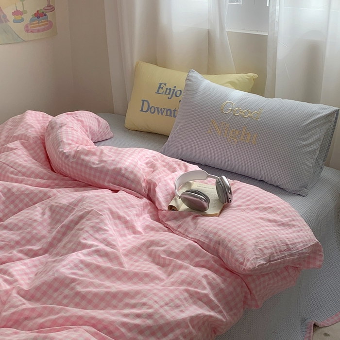 91家纺网 家纺一手货源 找家纺 秘密基地 2025新款韩系ins风混搭全棉纯棉水洗棉床盖四件套 奶油粉格