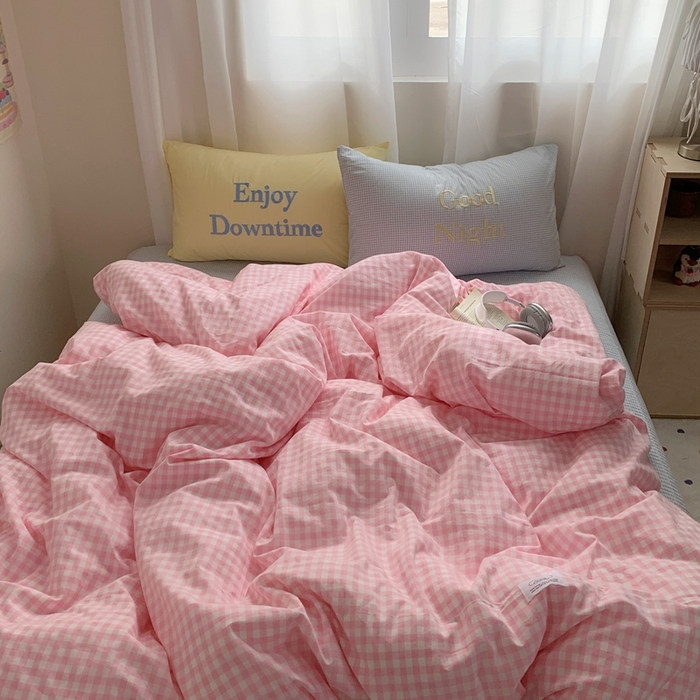 91家纺网 家纺一手货源 找家纺 秘密基地 2025新款韩系ins风混搭全棉纯棉水洗棉床盖四件套 奶油粉格