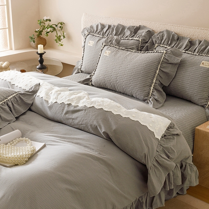 91家纺网 家纺一手货源 找家纺 菊上家纺 2025新款全棉纯棉色织水洗床盖四件套 卡秋莎-浅灰条