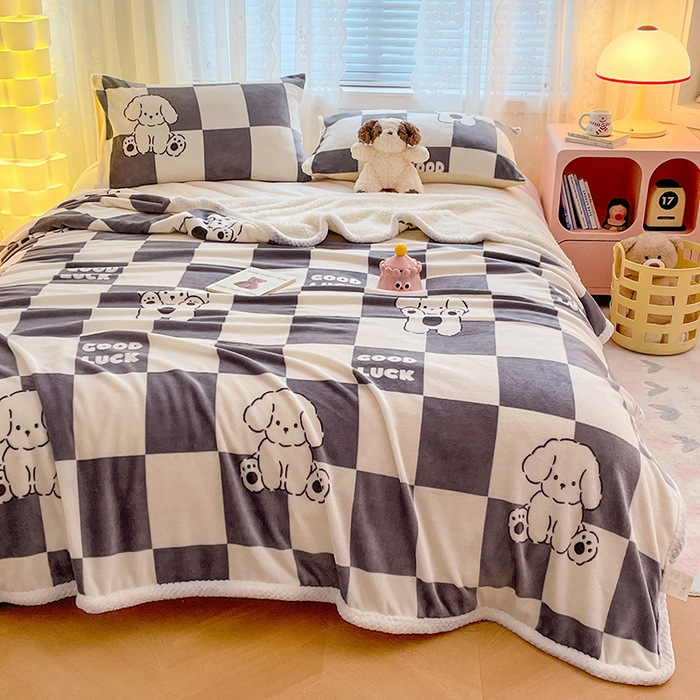 91家纺网 家纺一手货源 找家纺 锦润家纺 2025年新款牛奶绒羊羔绒AB版包边毛毯好运小狗