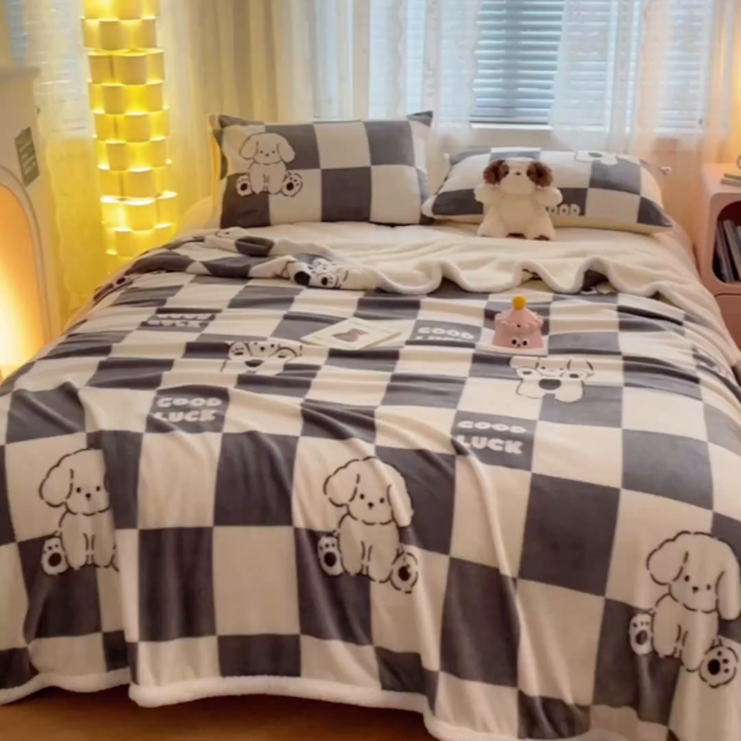 91家纺网 家纺一手货源 找家纺 锦润家纺 2025年新款牛奶绒羊羔绒AB版包边毛毯好运小狗