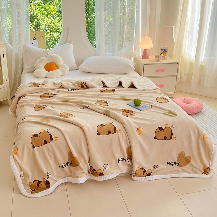 91家纺网 家纺一手货源 找家纺 锦润家纺 2025年新款牛奶绒羊羔绒AB版包边毛毯卡皮巴拉