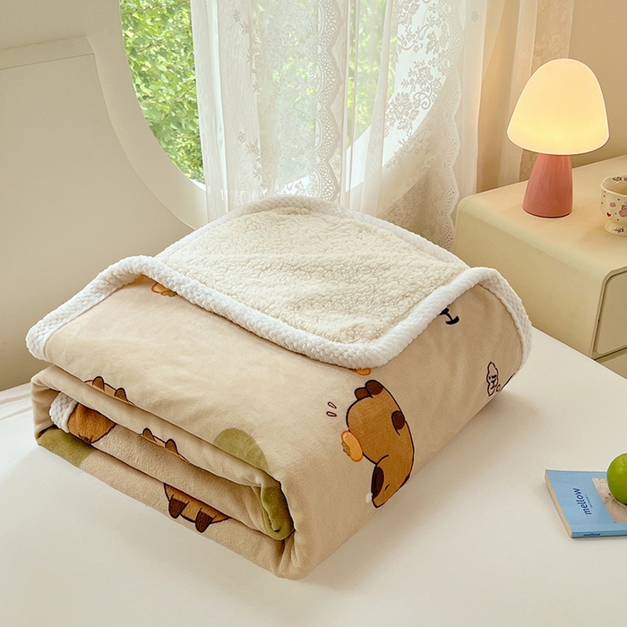 91家纺网 家纺一手货源 找家纺 锦润家纺 2025年新款牛奶绒羊羔绒AB版包边毛毯卡皮巴拉