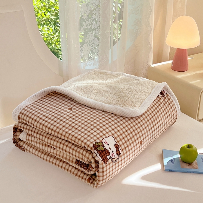 91家纺网 家纺一手货源 找家纺 锦润家纺 2025年新款牛奶绒羊羔绒AB版包边毛毯你好凯蒂