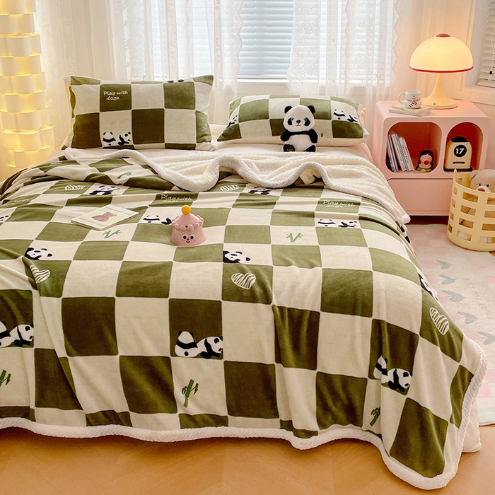 91家纺网 家纺一手货源 找家纺 锦润家纺 2025年新款牛奶绒羊羔绒AB版包边毛毯休闲熊猫