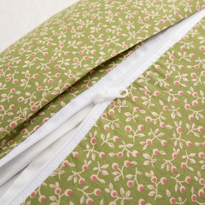 91家纺网 家纺一手货源 找家纺 萌番宝 2025新款春夏新款慵懒觉觉猫卡通荞麦枕 湖水绿