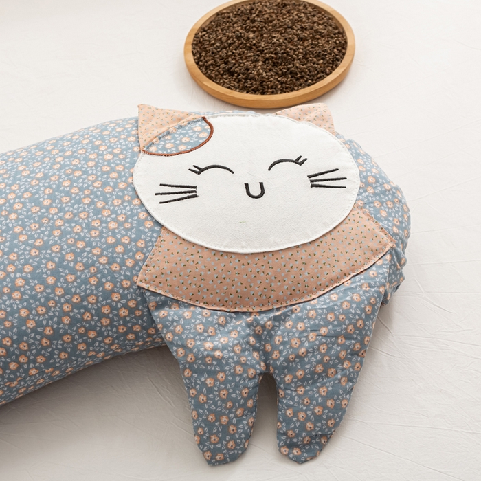 91家纺网 家纺一手货源 找家纺 萌番宝 2025新款春夏新款慵懒觉觉猫卡通荞麦枕 天空蓝