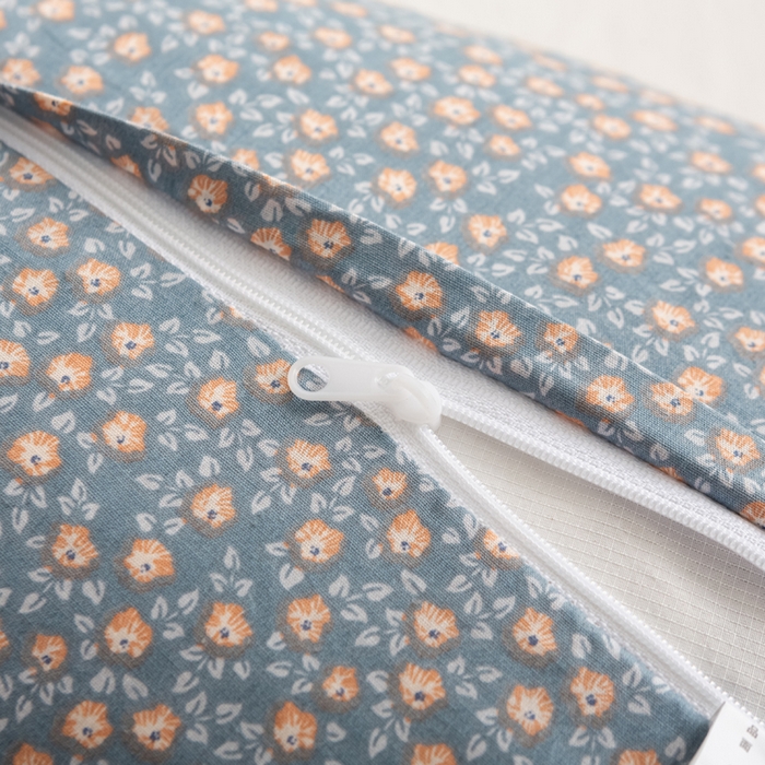 91家纺网 家纺一手货源 找家纺 萌番宝 2025新款春夏新款慵懒觉觉猫卡通荞麦枕 天空蓝