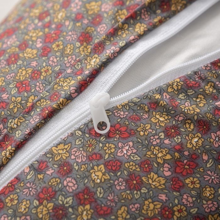 91家纺网 家纺一手货源 找家纺 萌番宝 2025新款春夏新款慵懒觉觉猫卡通荞麦枕 棕红色