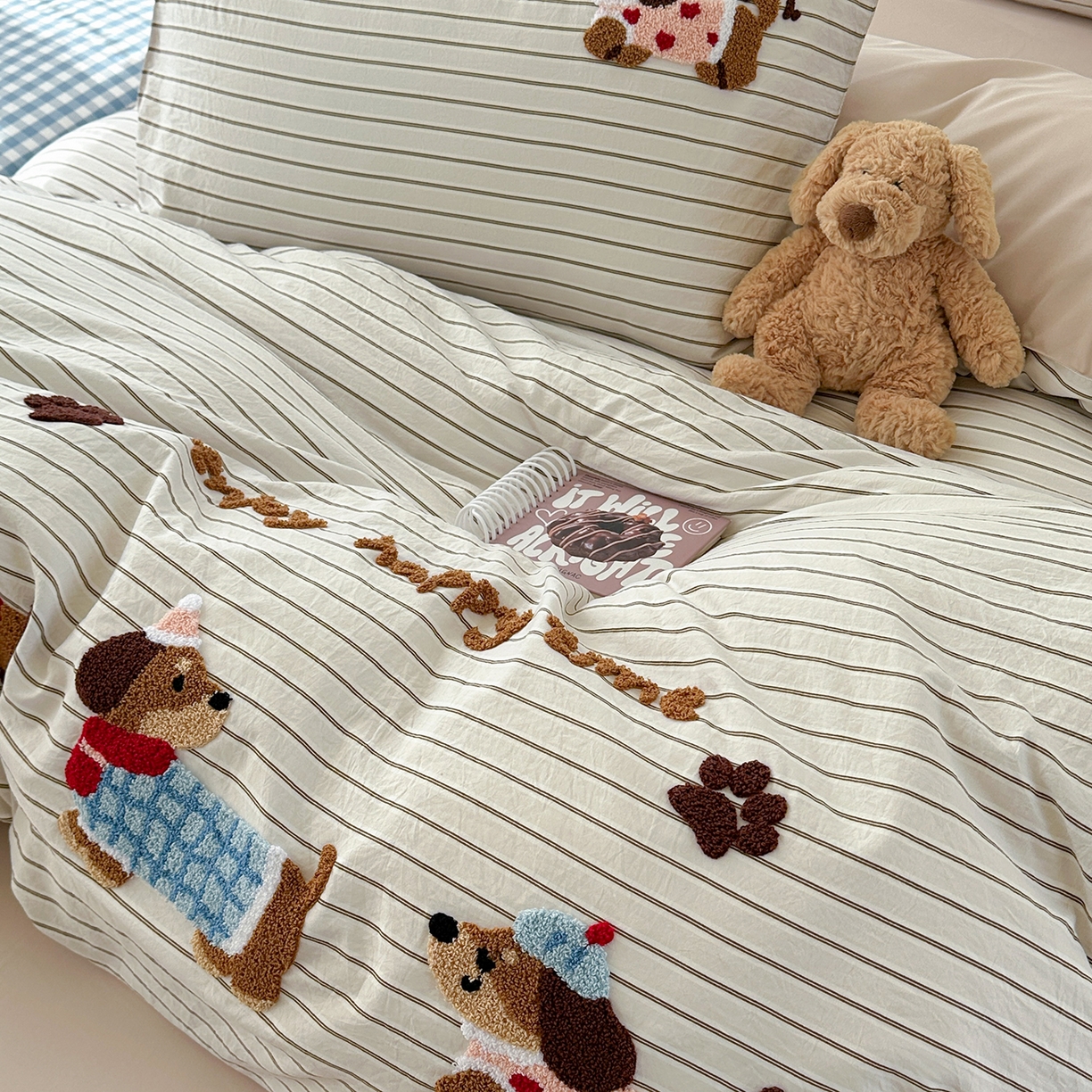 91家纺网 家纺一手货源 找家纺 优悦生活馆 2025新款水洗棉毛巾绣四件套-摩卡酱 摩卡酱-米色