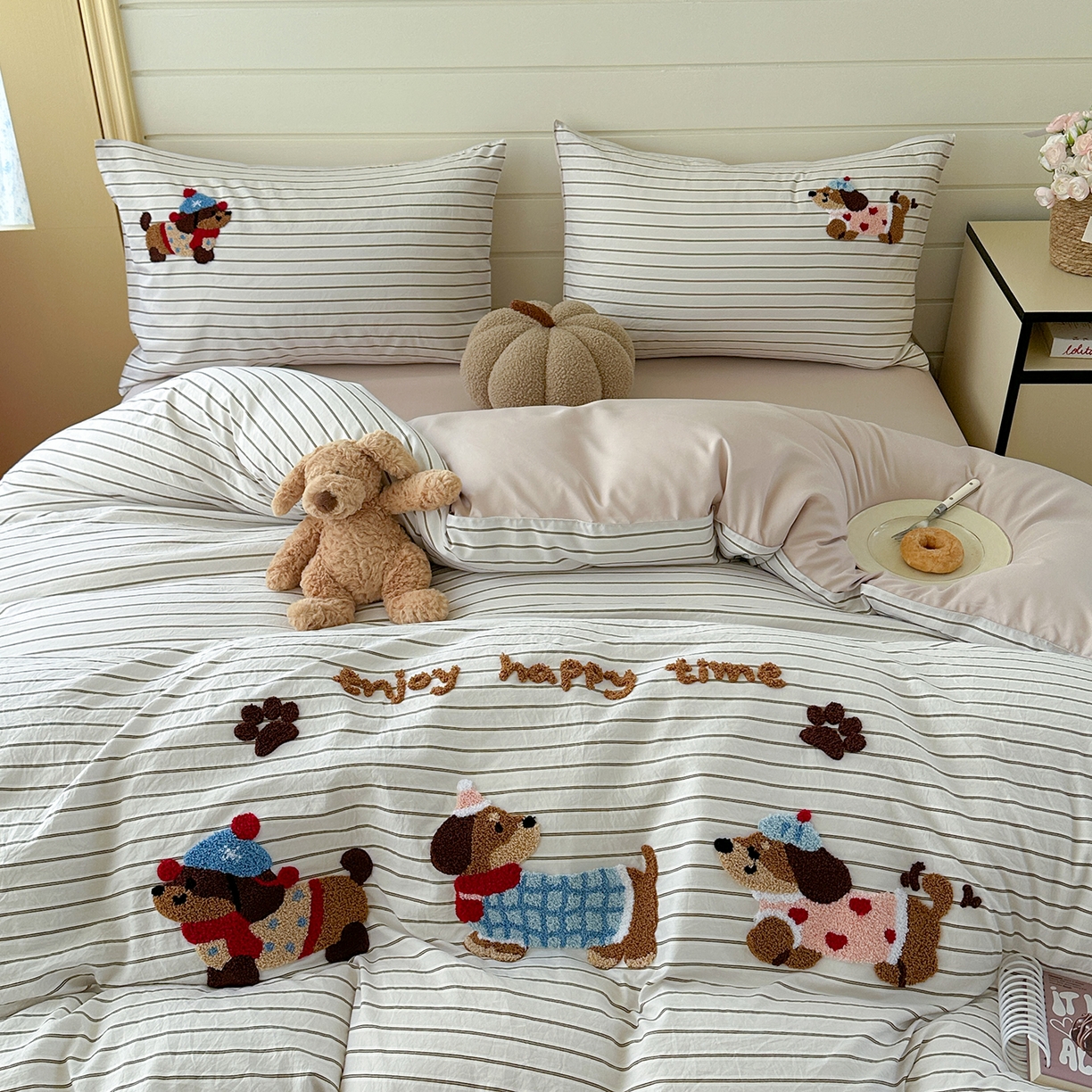 91家纺网 家纺一手货源 找家纺 优悦生活馆 2025新款水洗棉毛巾绣四件套-摩卡酱 摩卡酱-米色