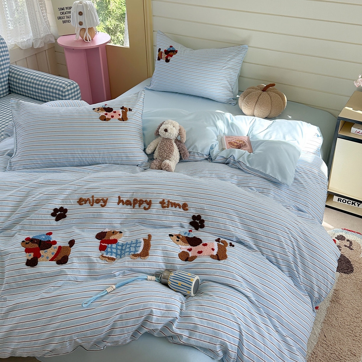 91家纺网 家纺一手货源 找家纺 优悦生活馆 2025新款水洗棉毛巾绣四件套-摩卡酱 摩卡酱-蓝色