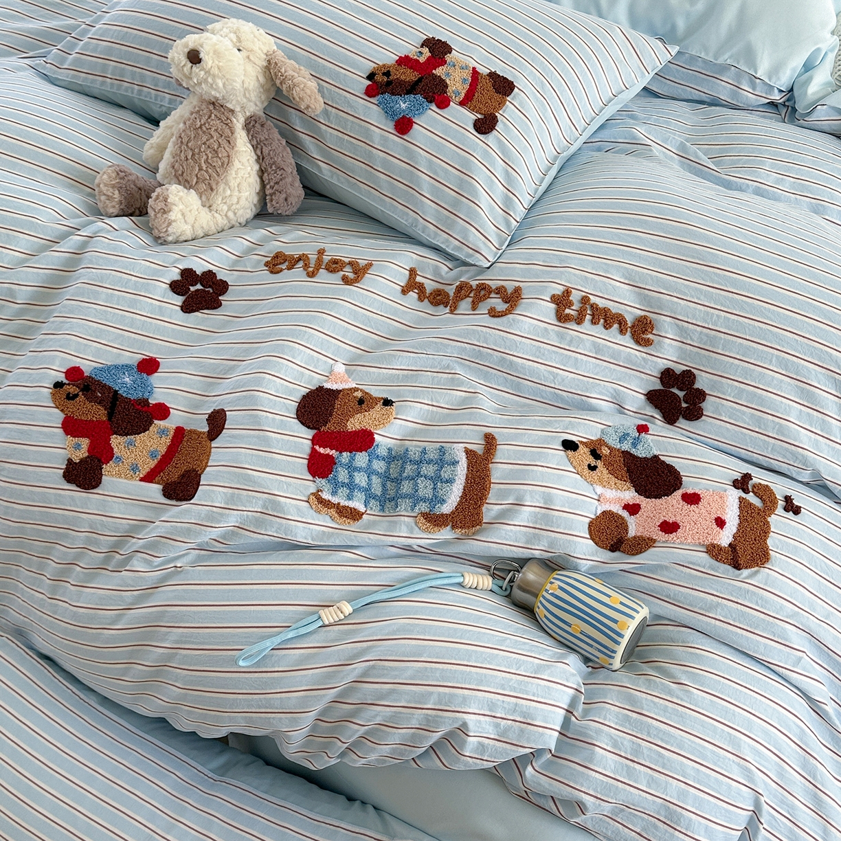 91家纺网 家纺一手货源 找家纺 优悦生活馆 2025新款水洗棉毛巾绣四件套-摩卡酱 摩卡酱-蓝色