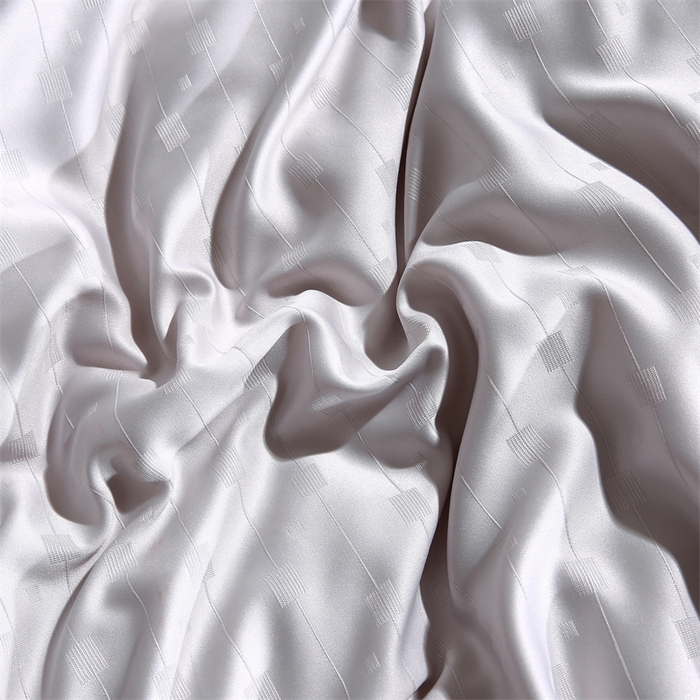 91家纺网 家纺一手货源 找家纺 恒鑫家纺 2025新款提花蚕丝被 高级灰