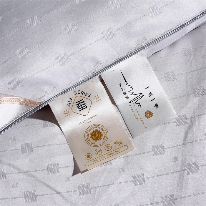 91家纺网 家纺一手货源 找家纺 恒鑫家纺 2025新款提花蚕丝被 高级灰