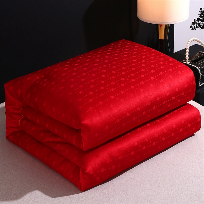 91家纺网 家纺一手货源 找家纺 恒鑫家纺 2025新款提花蚕丝被 婚庆红