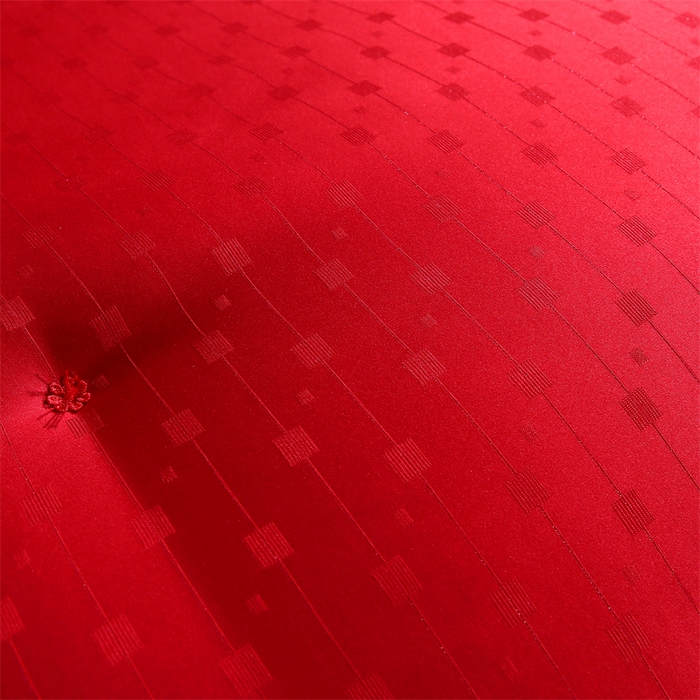 91家纺网 家纺一手货源 找家纺 恒鑫家纺 2025新款提花蚕丝被 婚庆红