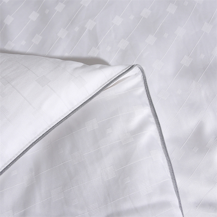 91家纺网 家纺一手货源 找家纺 恒鑫家纺 2025新款提花蚕丝被 月光白