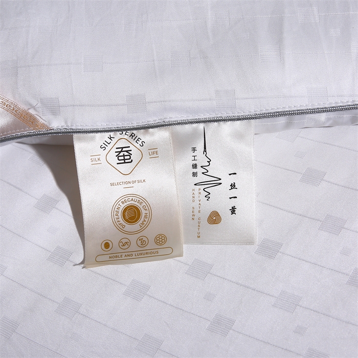 91家纺网 家纺一手货源 找家纺 恒鑫家纺 2025新款提花蚕丝被 月光白