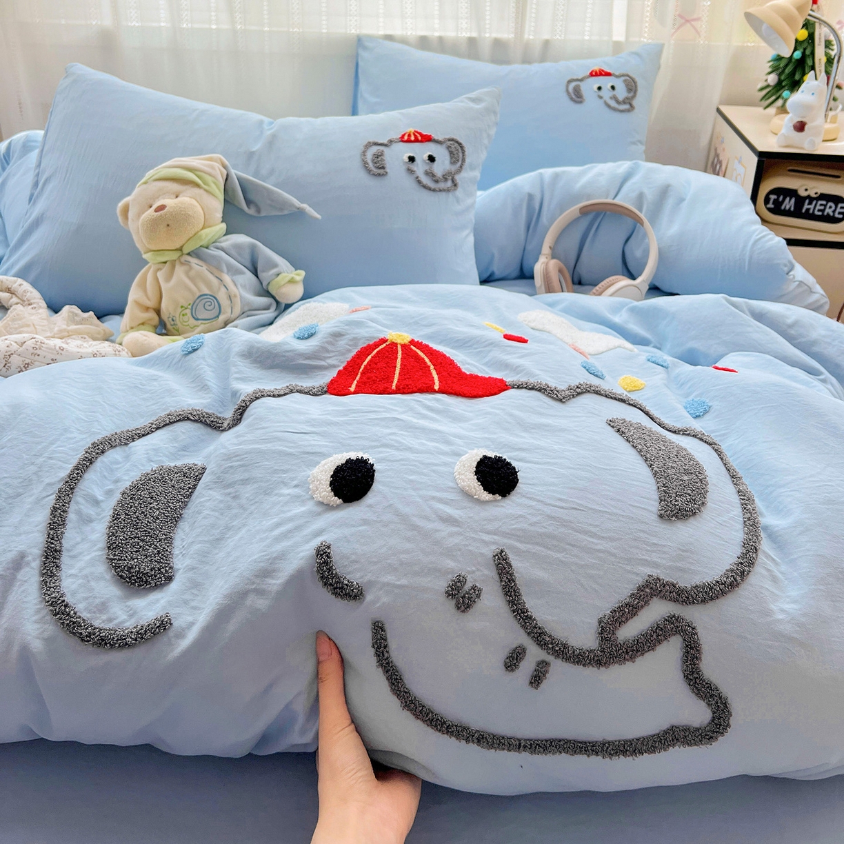 91家纺网 家纺一手货源 找家纺 （总）凯洛奇 2025新款软糯水洗棉毛巾绣卡通四件套-奶油小象