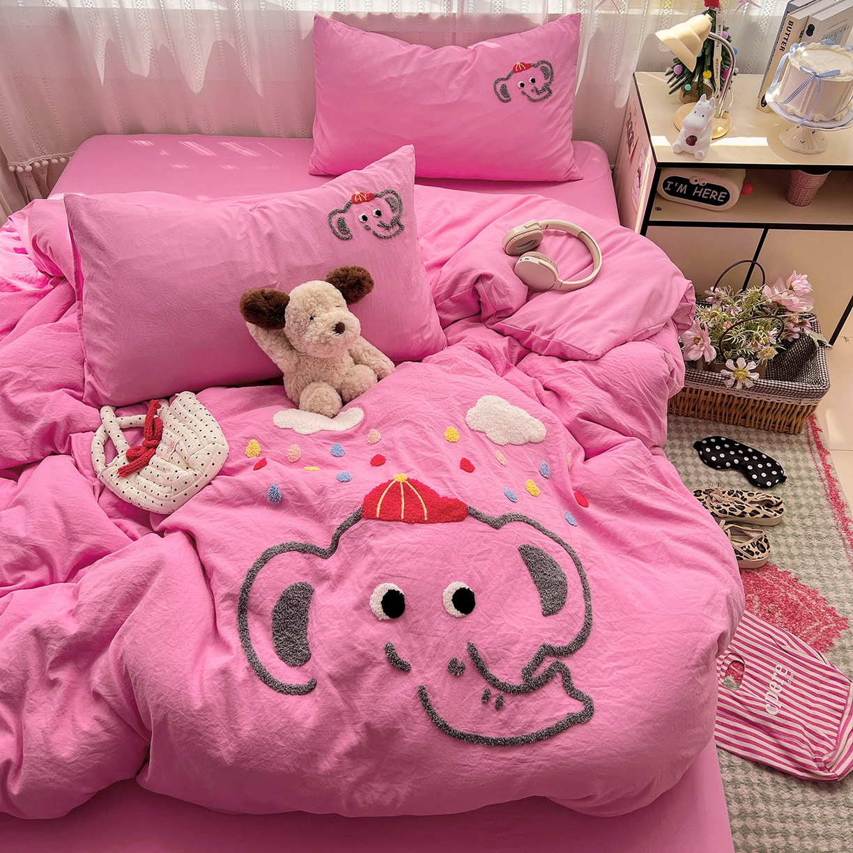 91家纺网 家纺一手货源 找家纺 凯洛奇 2025新款软糯水洗棉毛巾绣卡通四件套-奶油小象 奶油小象-玫红