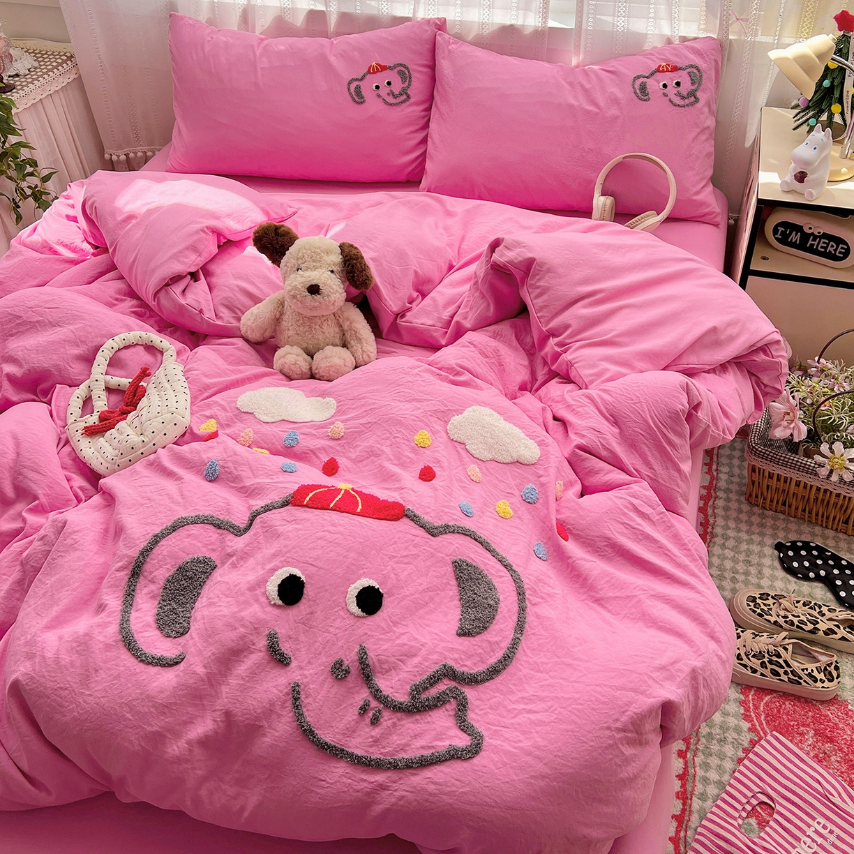 91家纺网 家纺一手货源 找家纺 凯洛奇 2025新款软糯水洗棉毛巾绣卡通四件套-奶油小象 奶油小象-玫红