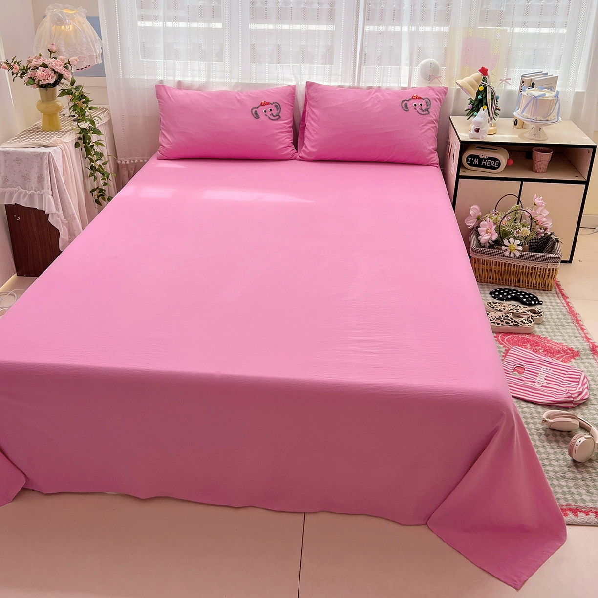 91家纺网 家纺一手货源 找家纺 凯洛奇 2025新款软糯水洗棉毛巾绣卡通四件套-奶油小象 奶油小象-玫红