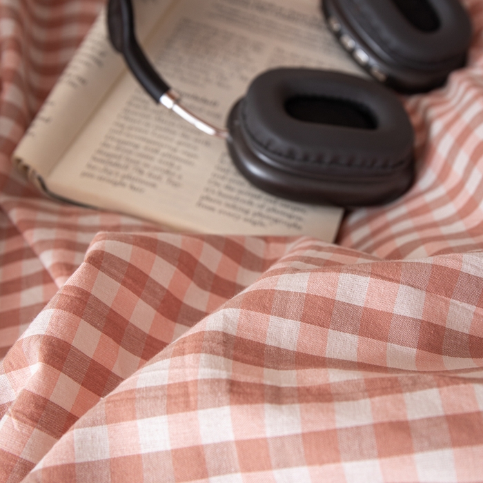 91家纺网 家纺一手货源 找家纺 九沐良品 2025新款亲肤舒适学生宿舍上下铺三件套六件套大礼包宿舍三件套上下铺三件套 粉小格