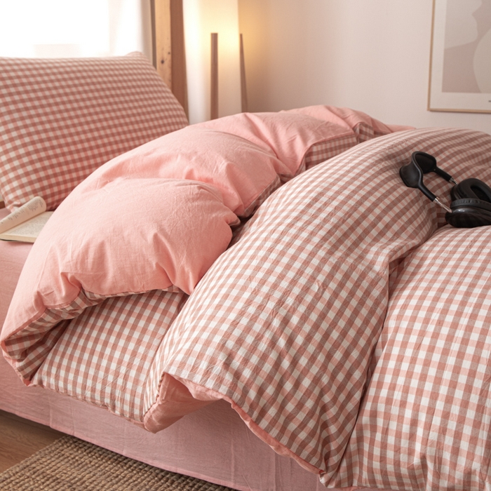 91家纺网 家纺一手货源 找家纺 九沐良品 2025新款亲肤舒适学生宿舍上下铺三件套六件套大礼包宿舍三件套上下铺三件套 粉小格