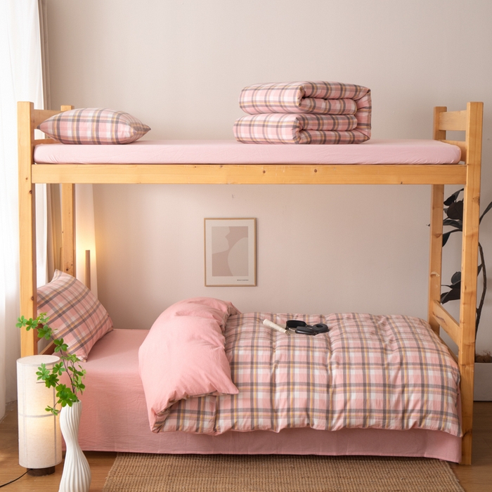 91家纺网 家纺一手货源 找家纺 九沐良品 2025新款亲肤舒适学生宿舍上下铺三件套六件套大礼包宿舍三件套上下铺三件套 莫妮卡粉