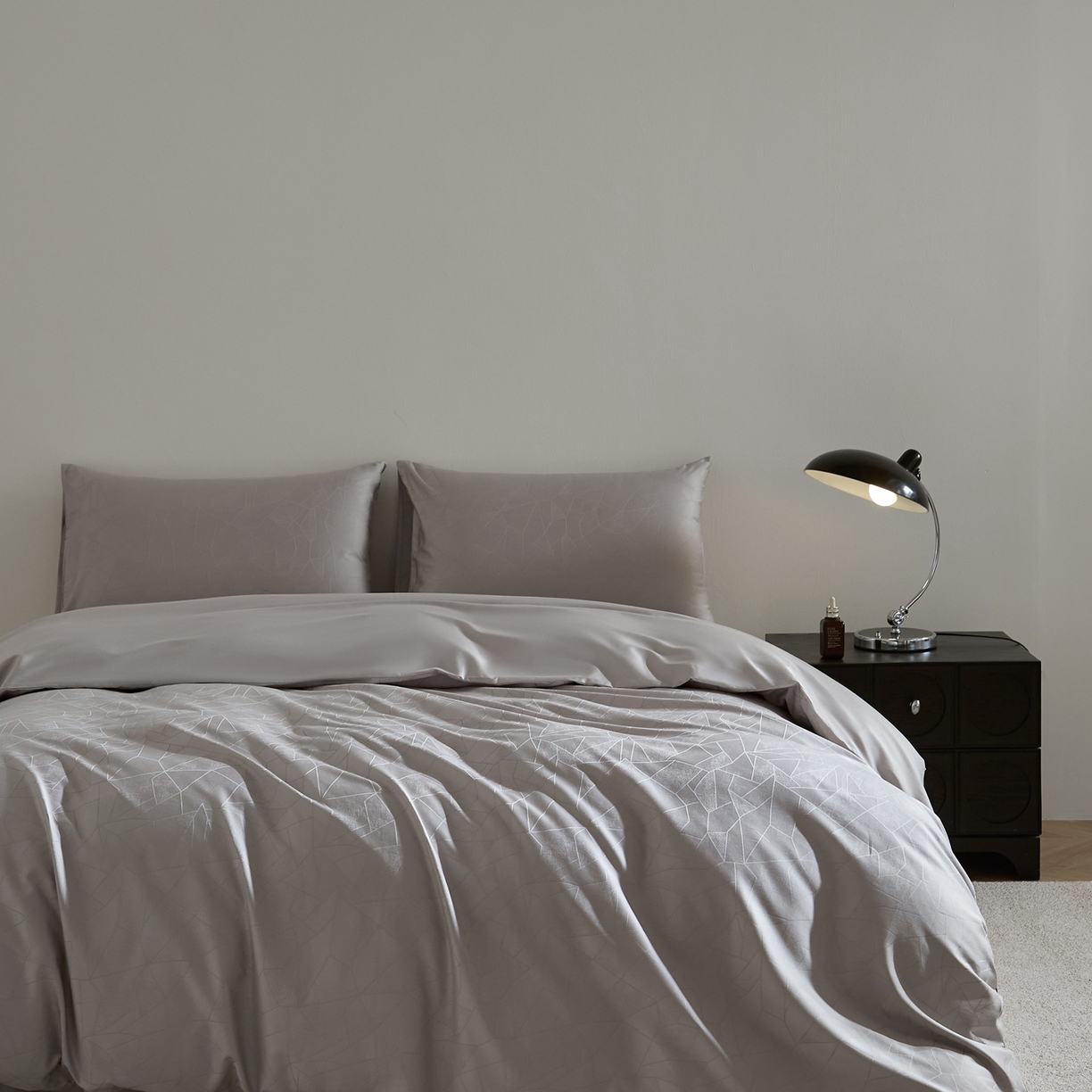 91家纺网 家纺一手货源 找家纺 （总）ONE TWO ONE 1212025新款高支高密长绒棉贡缎精工提花四件套-璀璨光影（为了各位老板们都有利润空间，平台控价券后不得低于228/318/338元，感谢您的配合与支持！！）