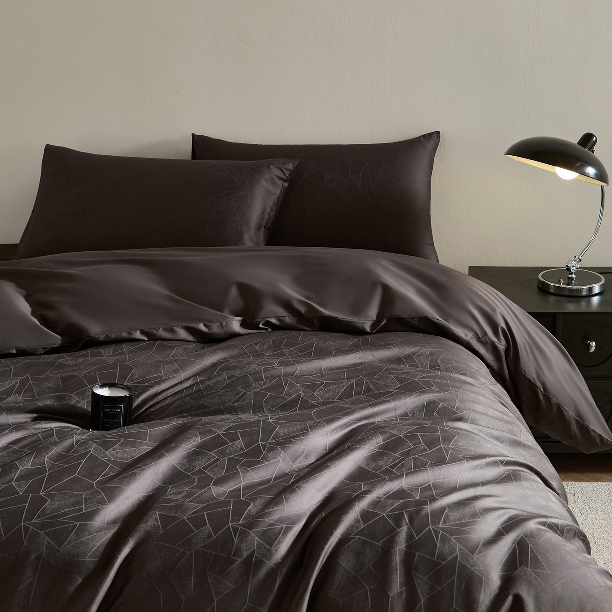 91家纺网 家纺一手货源 找家纺 ONE TWO ONE 1212025新款高支高密长绒棉贡缎精工提花四件套-璀璨光影（为了各位老板们都有利润空间，平台控价券后不得低于228/318/338元，感谢您的配合与支持！！） 璀璨光影-竹咖