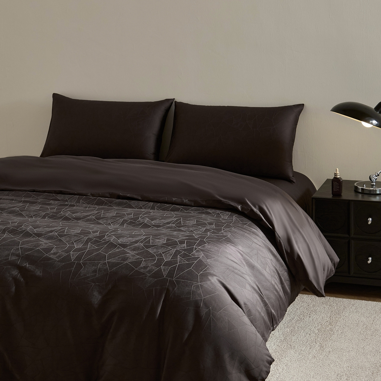 91家纺网 家纺一手货源 找家纺 ONE TWO ONE 1212025新款高支高密长绒棉贡缎精工提花四件套-璀璨光影（为了各位老板们都有利润空间，平台控价券后不得低于228/318/338元，感谢您的配合与支持！！） 璀璨光影-竹咖