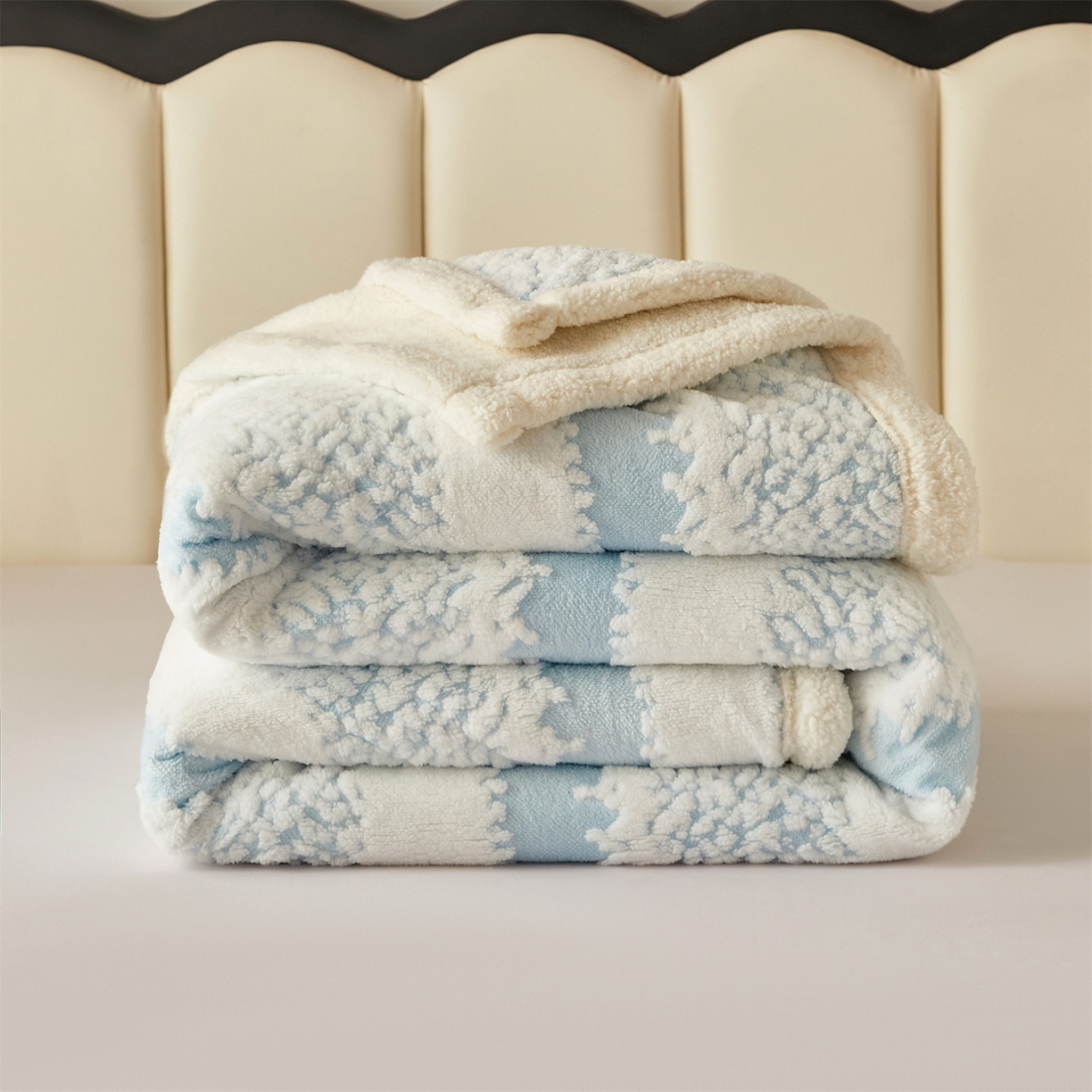 91家纺网 家纺一手货源 找家纺 莱家富 2026新款双层加厚阳离子提花毛毯羊羔绒毛毯盖毯办公室午休毯 浔彩-天蓝